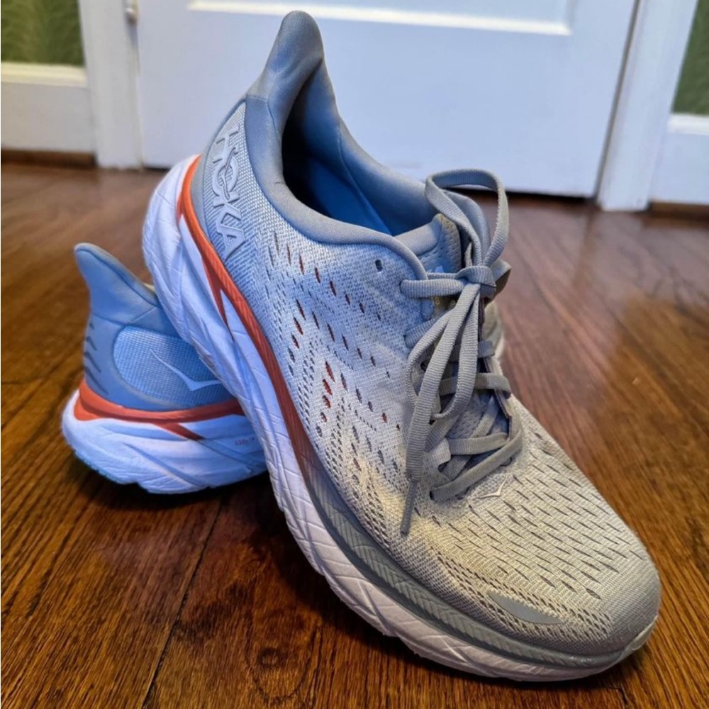 Hoka Clifton 8 women’s running shoes size 9